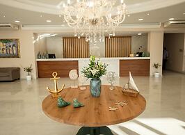 Robolla Beach Aparthotel