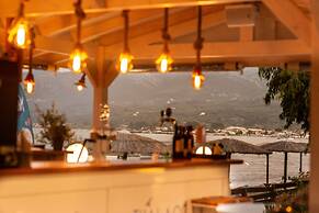 Robolla Beach Aparthotel