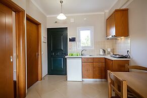 Robolla Beach Aparthotel
