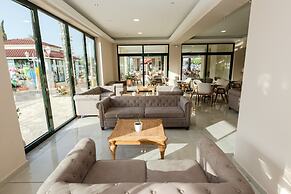 Robolla Beach Aparthotel