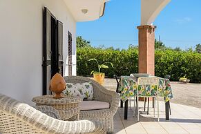 Marie Maison Salinola