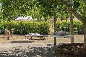 Marie Maison Salinola