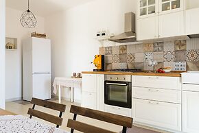 Marie Maison Salinola