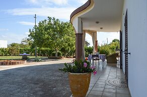 Marie Maison Salinola