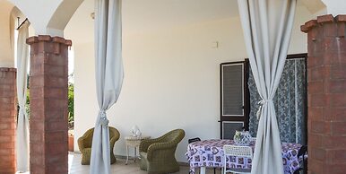 Marie Maison Salinola