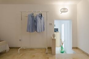 Marie Maison Salinola