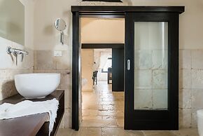 House 112 by Wonderful Italy