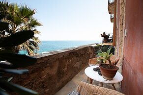 Charming seafront room - Wonderful Italy