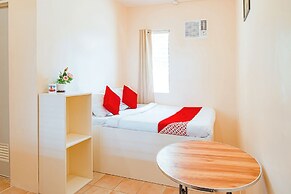 J5 Guest House & Restobar