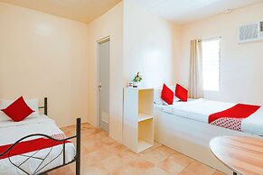 J5 Guest House & Restobar