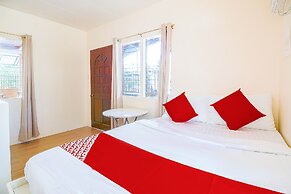 J5 Guest House & Restobar