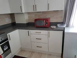 Modern Apartment Minutes From Central London, UK