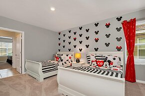 Lake View Home, Lavish Home With Big Pool Area, CDC Standards #7st556