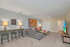 Lake View Home, Lavish Home With Big Pool Area, CDC Standards #7st556