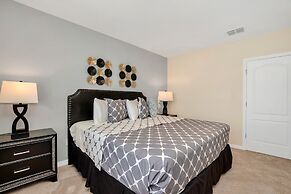 Lake View Home, Lavish Home With Big Pool Area, CDC Standards #7st556