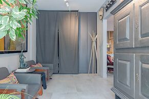 RV02 Quarto e Sala Finamente Decorado