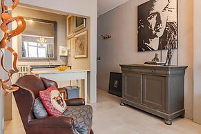 RV02 Quarto e Sala Finamente Decorado