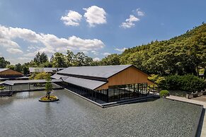ROKU KYOTO, LXR Hotels & Resorts