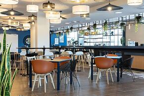 Hampton by Hilton Tours Centre