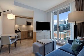 Homewood Suites by Hilton Montreal Downtown, QC