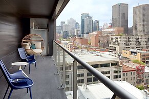 Homewood Suites by Hilton Montreal Downtown, QC