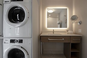 Homewood Suites by Hilton Montreal Downtown, QC