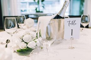 Homewood Suites by Hilton Montreal Downtown, QC