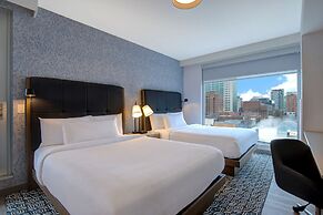 Homewood Suites by Hilton Montreal Downtown, QC