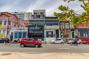 RV03 Quarto e Sala Vista Mar