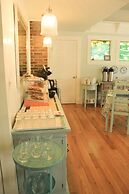 An English Garden Bed & Breakfast