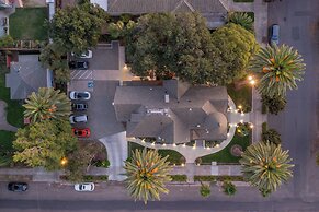 The George Luxury Boutique Inn
