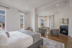 The George Luxury Boutique Inn