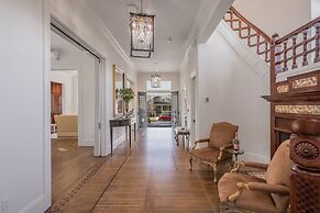 The George Luxury Boutique Inn