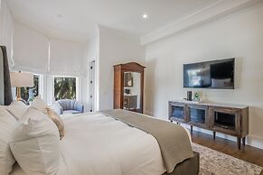 The George Luxury Boutique Inn