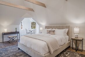 The George Luxury Boutique Inn