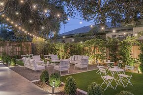 The George Luxury Boutique Inn