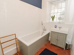 1 Tyn Y Caeau Apartment