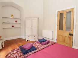 1 Tyn Y Caeau Apartment