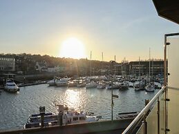 Harbourside Haven Apartment 4