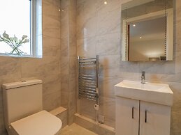 Harbourside Haven Apartment 4