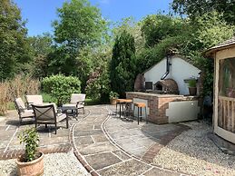 Under Acre Cottage