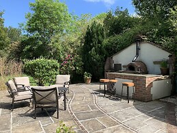 Under Acre Cottage