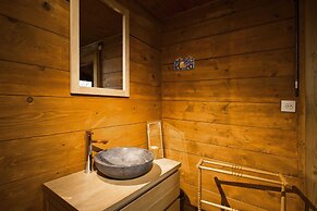 Magnifique Chalet Familial Pour 10 Personnes au Coeur de Nax