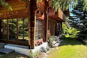 Magnifique Chalet Familial Pour 10 Personnes au Coeur de Nax