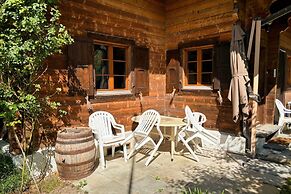 Magnifique Chalet Familial Pour 10 Personnes au Coeur de Nax