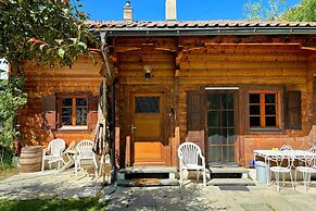 Magnifique Chalet Familial Pour 10 Personnes au Coeur de Nax