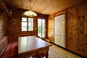 Magnifique Chalet Familial Pour 10 Personnes au Coeur de Nax