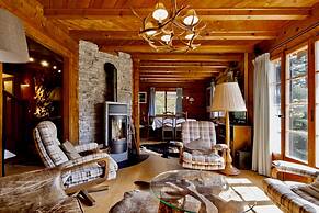 Magnifique Chalet Familial Pour 10 Personnes au Coeur de Nax