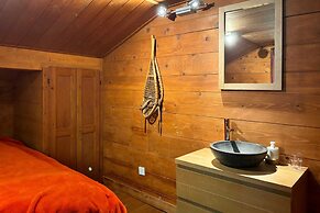 Magnifique Chalet Familial Pour 10 Personnes au Coeur de Nax