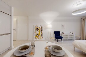 Da-da Gallery Appart - Modern and Luxury Studio in Boudry